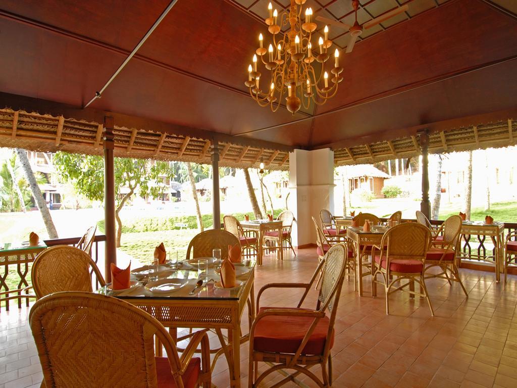 Abad Harmonia Ayurvedic Beach Resort Kovalam Kültér fotó