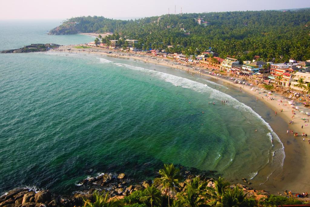 Abad Harmonia Ayurvedic Beach Resort Kovalam Kültér fotó