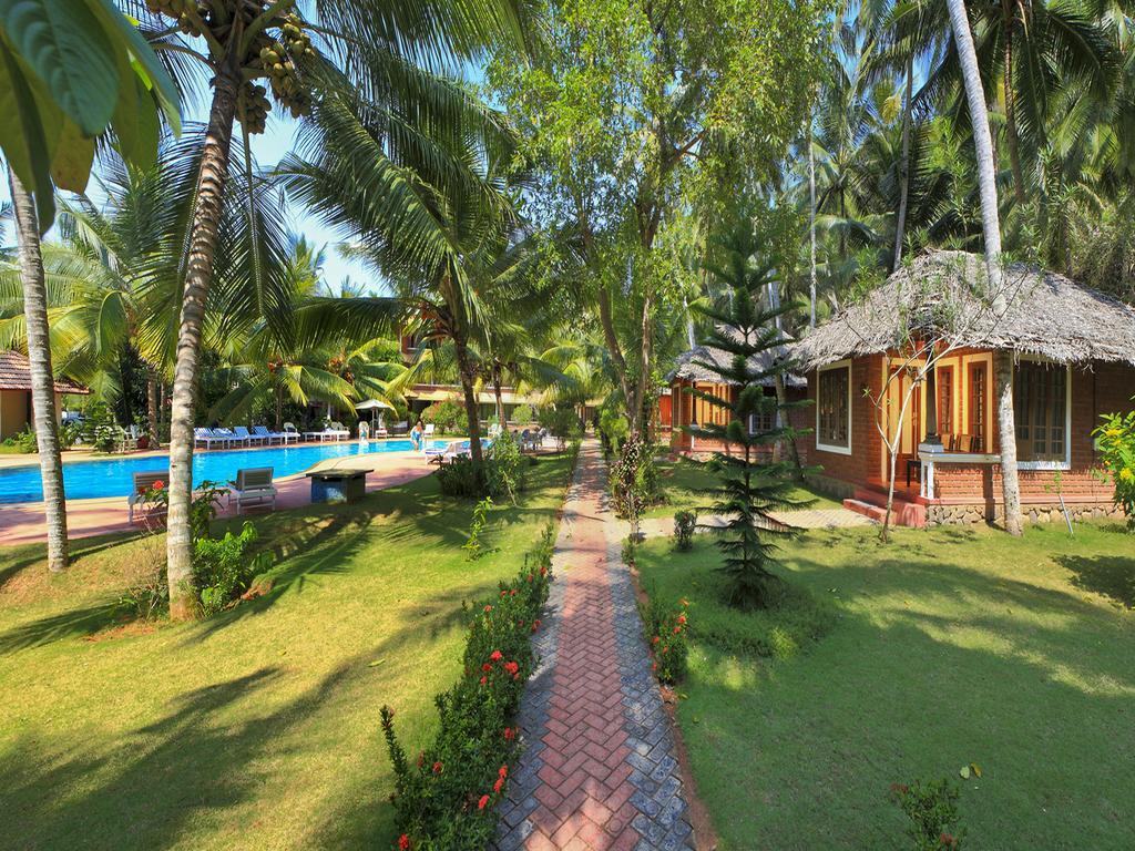 Abad Harmonia Ayurvedic Beach Resort Kovalam Kültér fotó